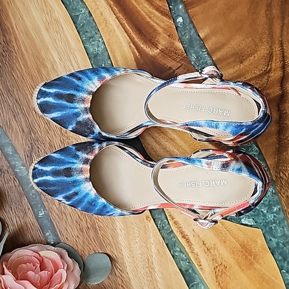 NEW Marc Fisher Teelan Heeled Tie Dye Espadrilles | Size 6M - Picture 9 of 10
